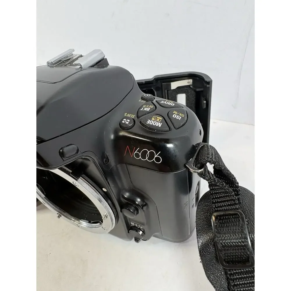 Nikon N6006 35mm SLR Film Camera Body AF For Parts Repair Read